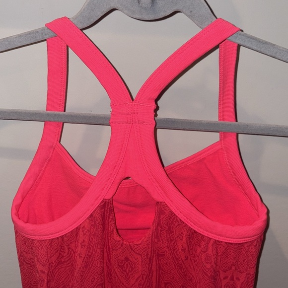 Athleta Seamless Paisley Print Racerback Layered Tank Size XS Bright Pink - Picture 7 of 10